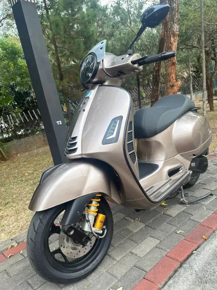 VESPA GTS LIMITED EDITION (RARE) COLLETION ITEM