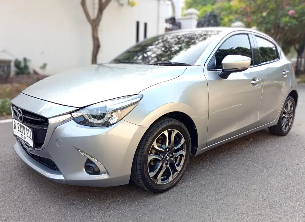 Mazda 2 1.5 R AT Skyactive 2018 Abu2 Met Sgt Istimewa Sekali Original