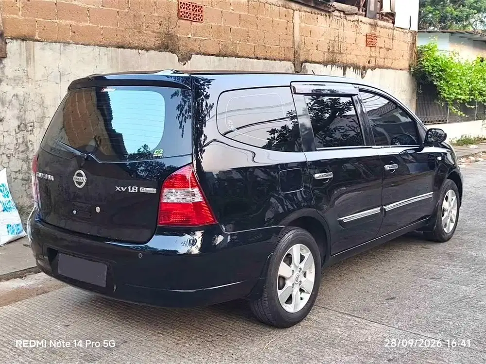 Grand Livina 1.8 XV 6speed Manual