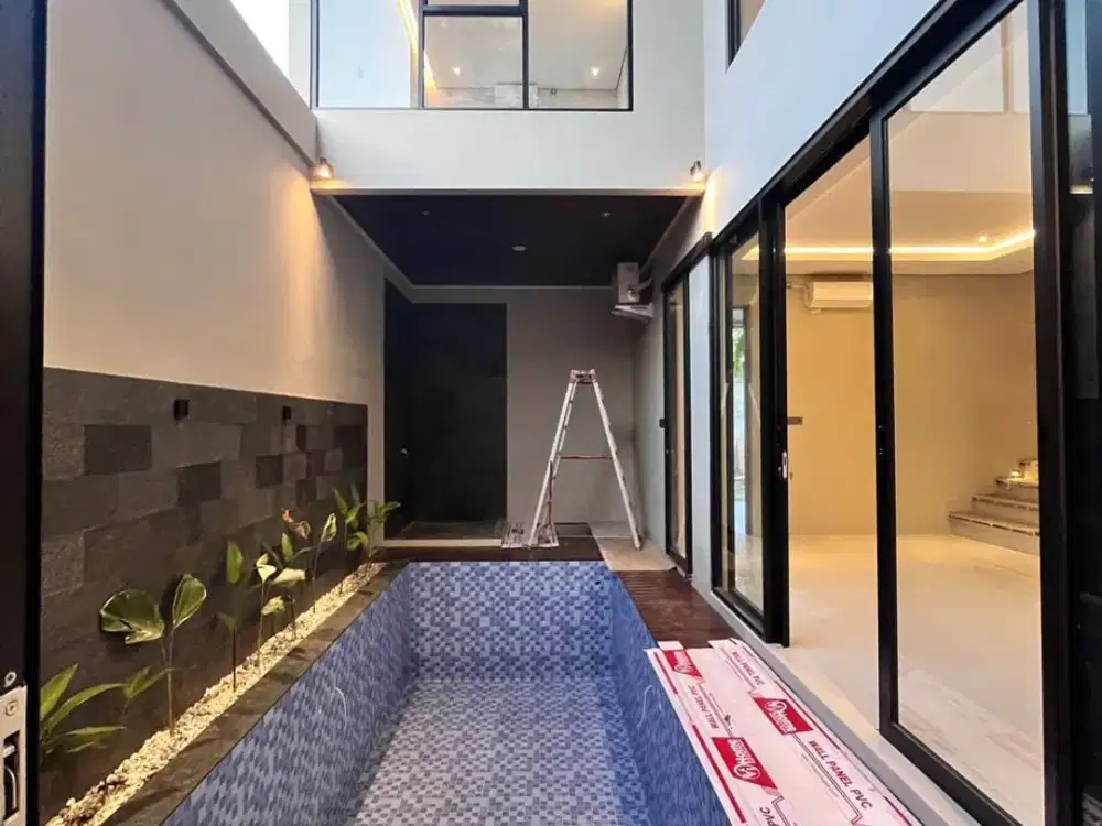 Full Furnish Private Pool! Rumah Dekat Stadion Maguwoharjo Jogja