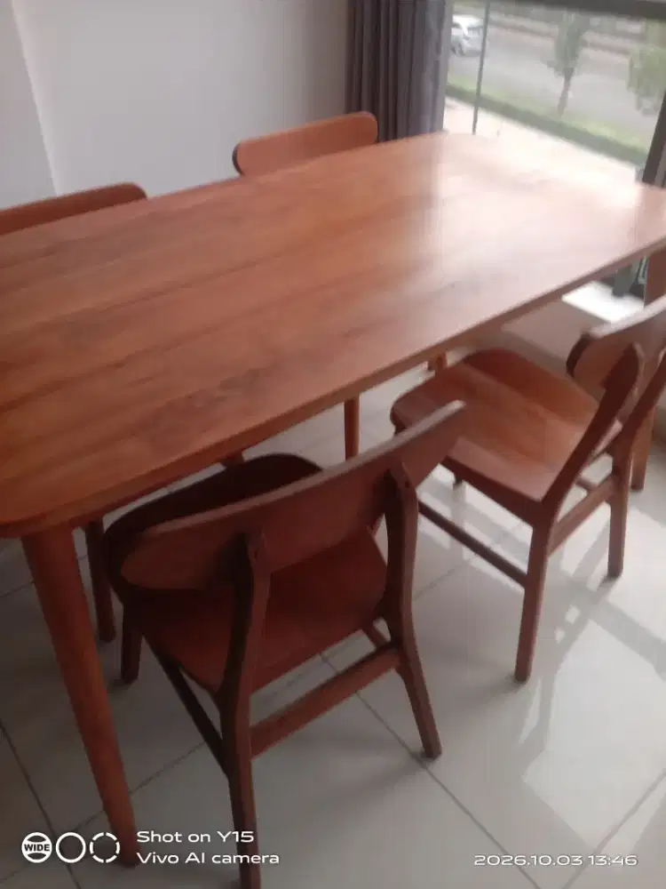 Jual meja kafe+kursi da empat unit.