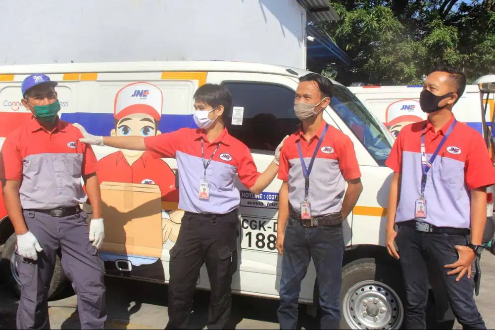 DIBUTUHKAN KURIR AREA KELAPA DUA DAPAT (LEMBUR+MAKAN)