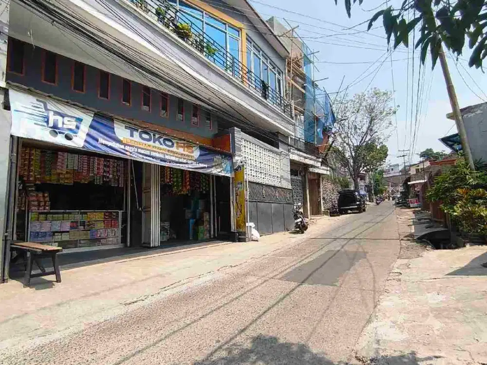 rumah 3 lantai ada tempat usaha grosir tinggal melanjutkan di ujung berung kota bandung