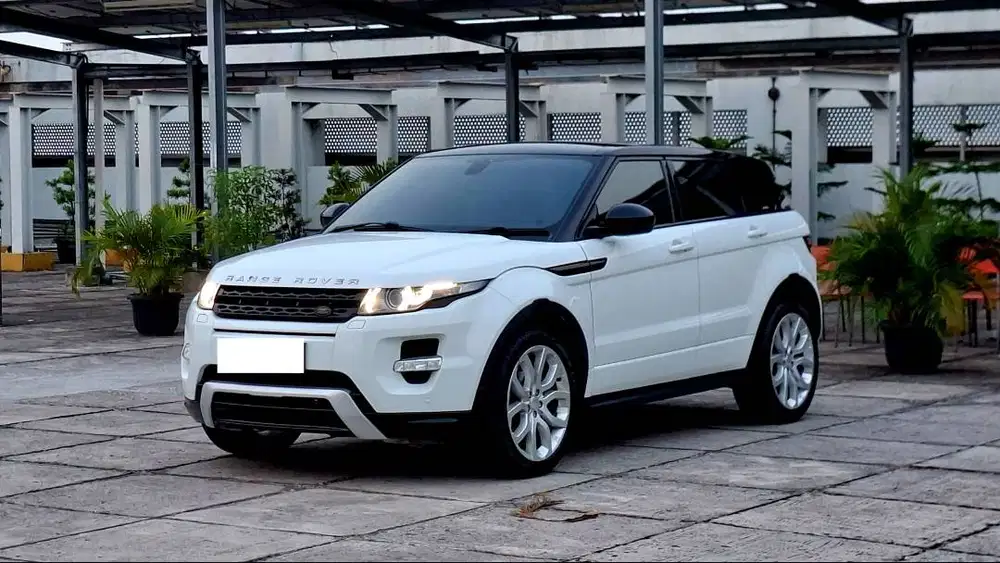 LAND ROVER RANGEROVER EVOUQUE AT 2015