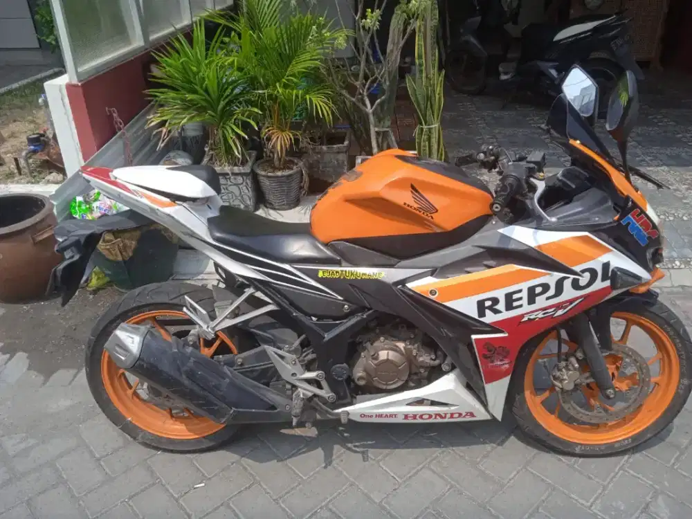 CBR 150 2016 REPSOL