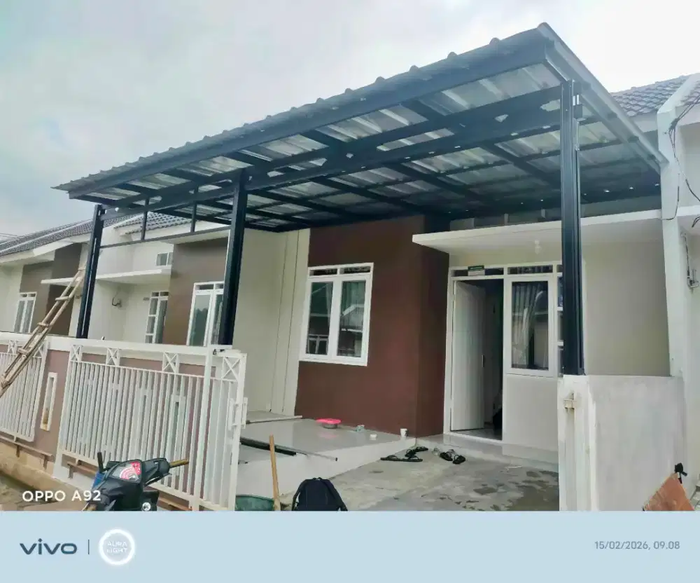 Pasang kanopi baja ringan