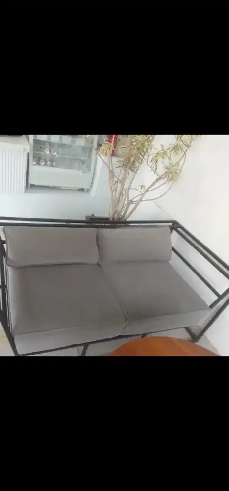 Jual cepat borongan dua unit sofa besi