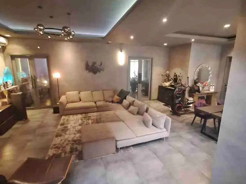 Dijual Rumah 3 Lantai di Taman Duren Sawit - Jakarta Timur