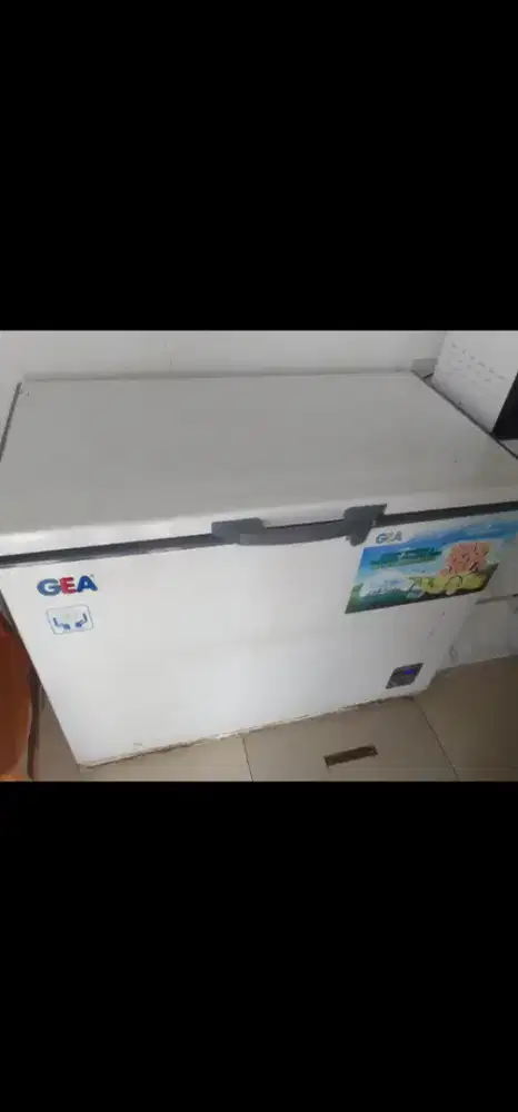 Jual cepat frezer mrek gea normal dingin
