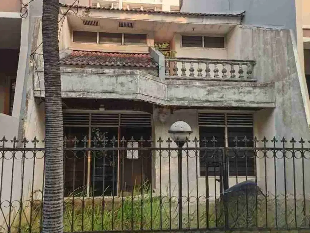 DIJUAL CEPAT RUMAH TUA 1 1/2 LANTAI PELEPAH ELOK KELAPA GADING
