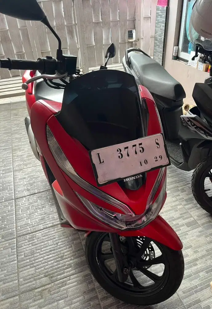 Honda pcx 2019 red abs