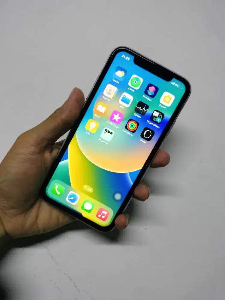 iPhone XR 64gb white inter all operator