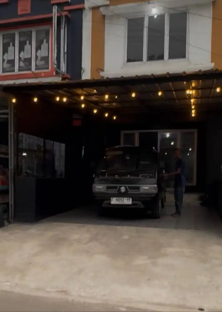 Ruko 2 tingkat disewakan pertahun