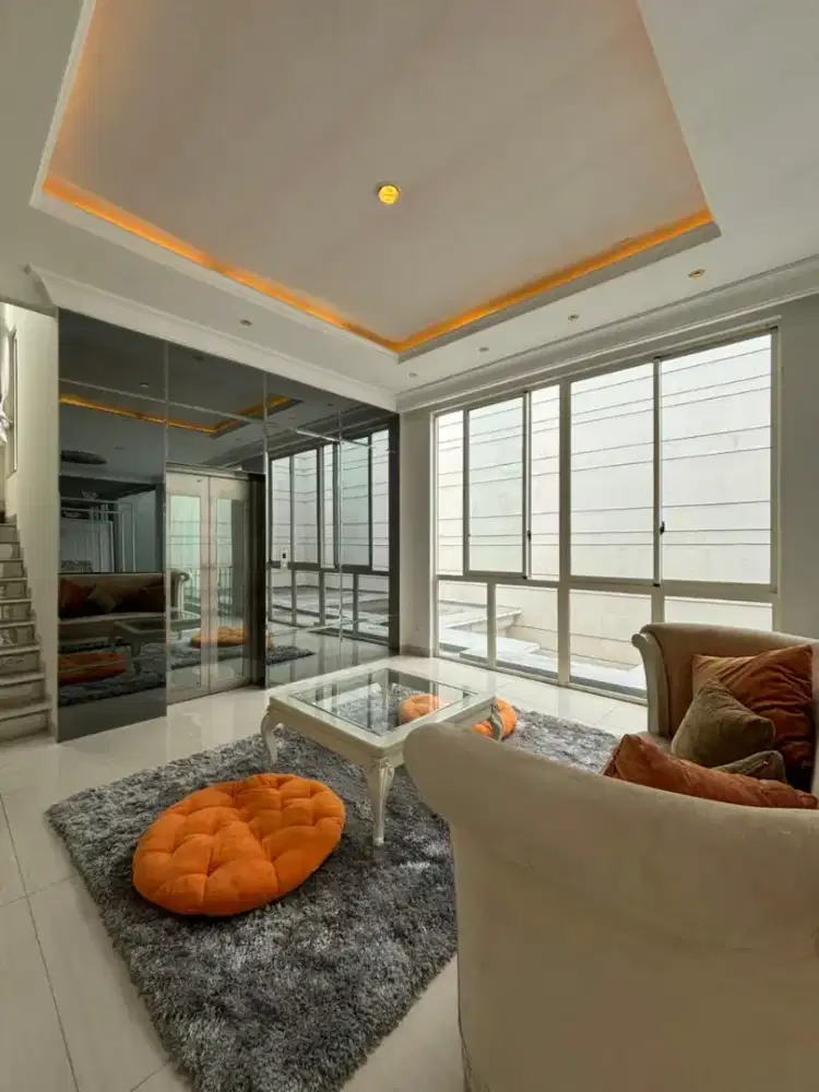 Dijual rumah di grand embassy pakuwon indah furnished