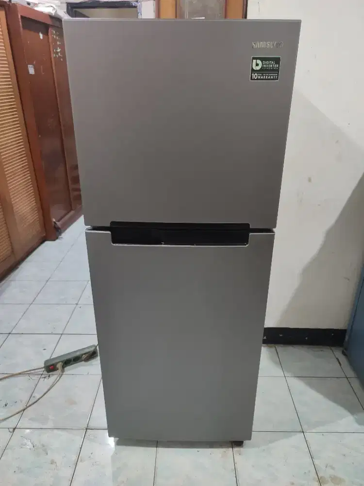 Kulkas 2 pintu samsung inverter