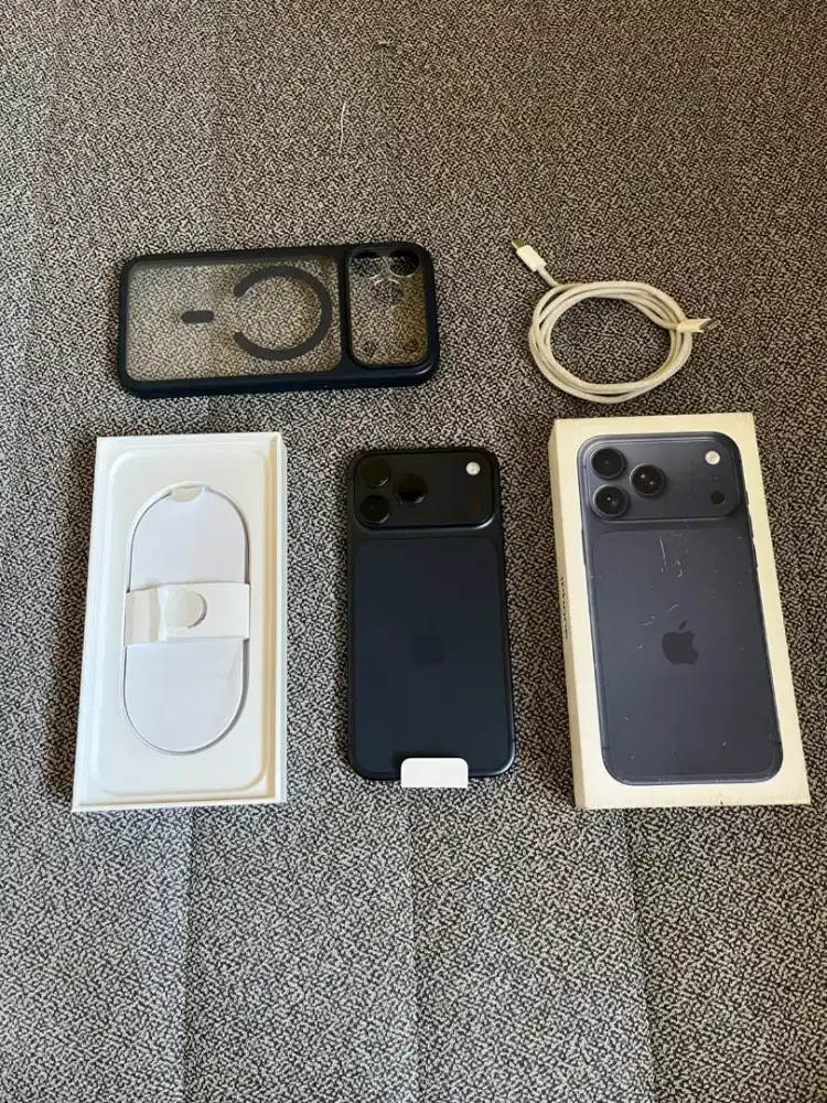 Iphone 17 pro max 256gb blue garansi on resmi ibox