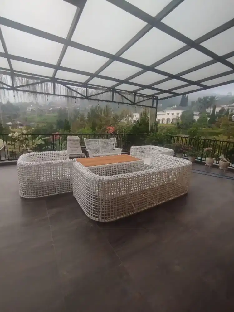 Vila bukit trawas furnished langsung pakai