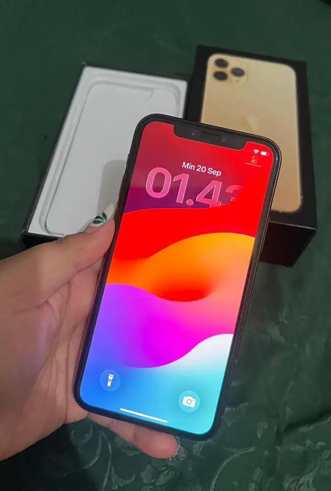 Dijual iphone 11 pro 256gb