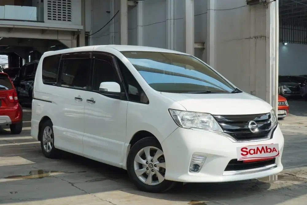 NISSAN SERENA HWS 2.0 MATIC 2013..PUTIH
