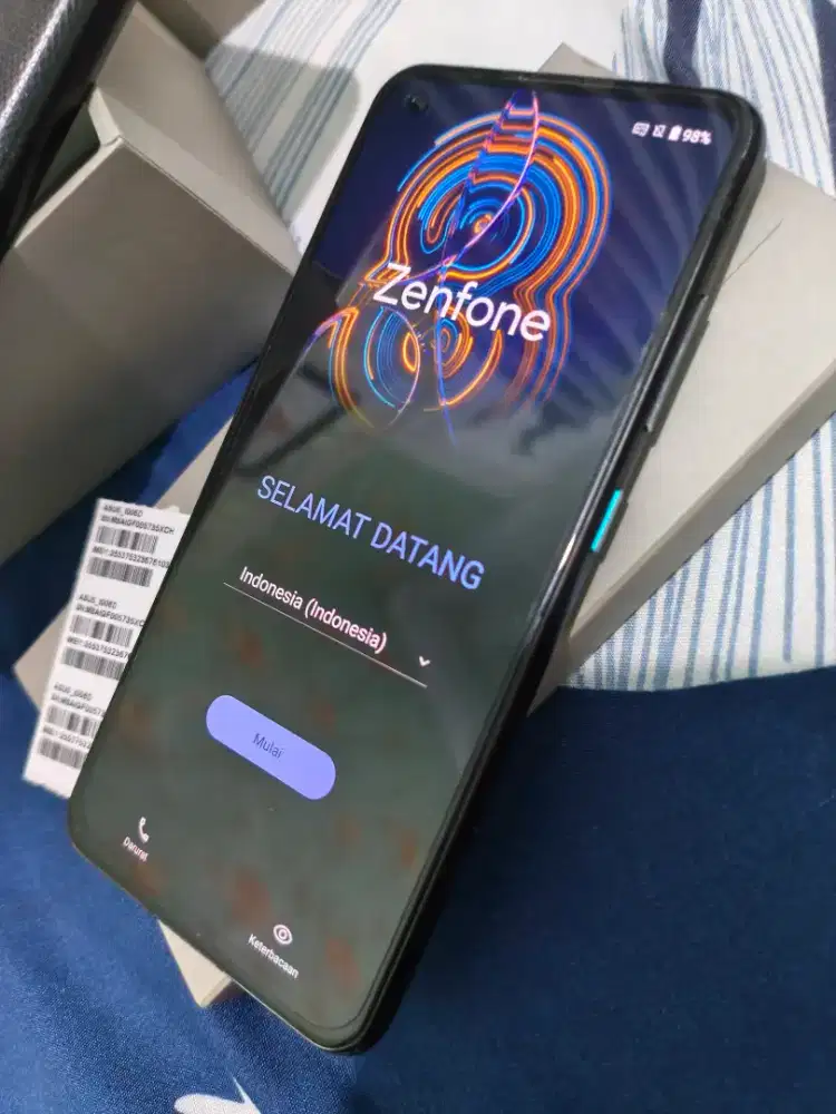 Asus Zenfone 8 istimewa