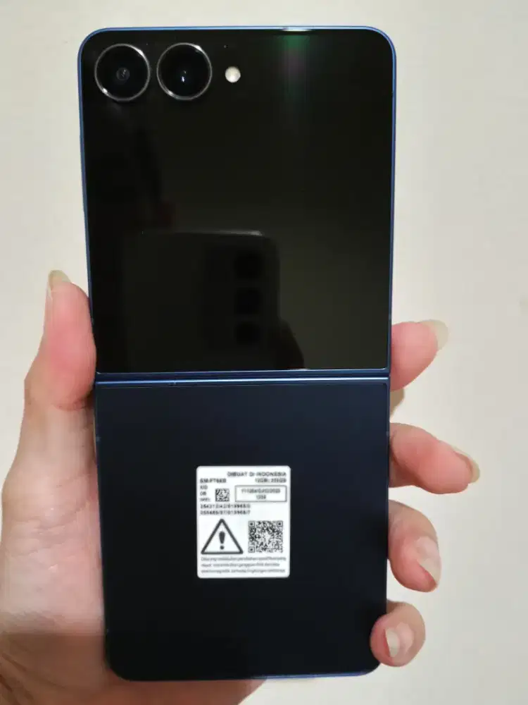 Samsung Z Flip 7, 12 GB / 256 GB - mulus - nego