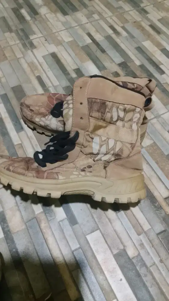 Sepatuu camoooo