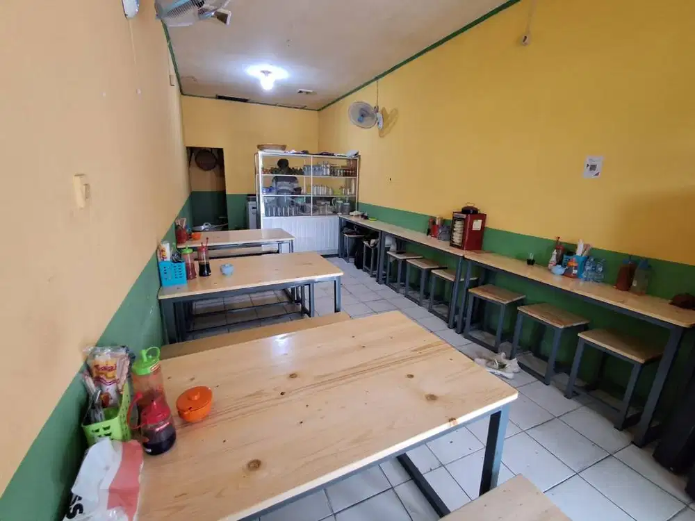 Meja & Kursi ex Warung