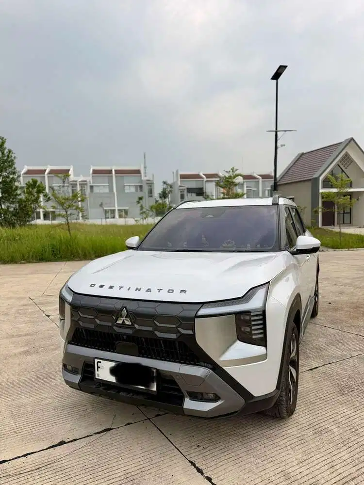 Mitsubishi Destinator 2025 Bensin
