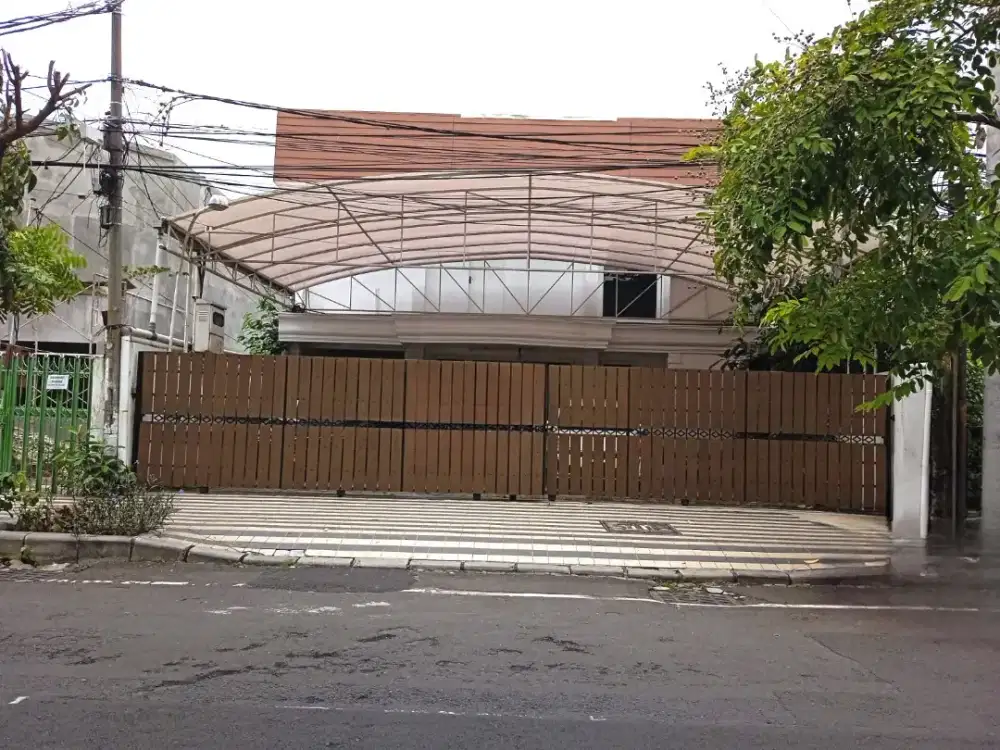 Rumah komersial usaha pusat kota surabaya