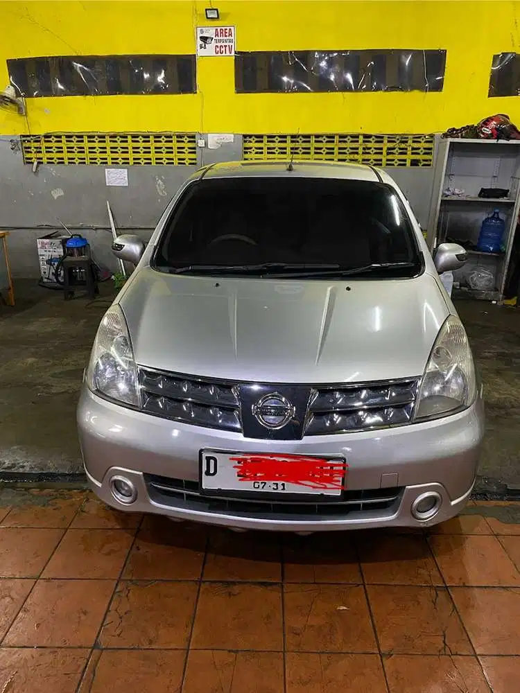 Nissan Grand livina XV ULTIMATE 2010 Bensin