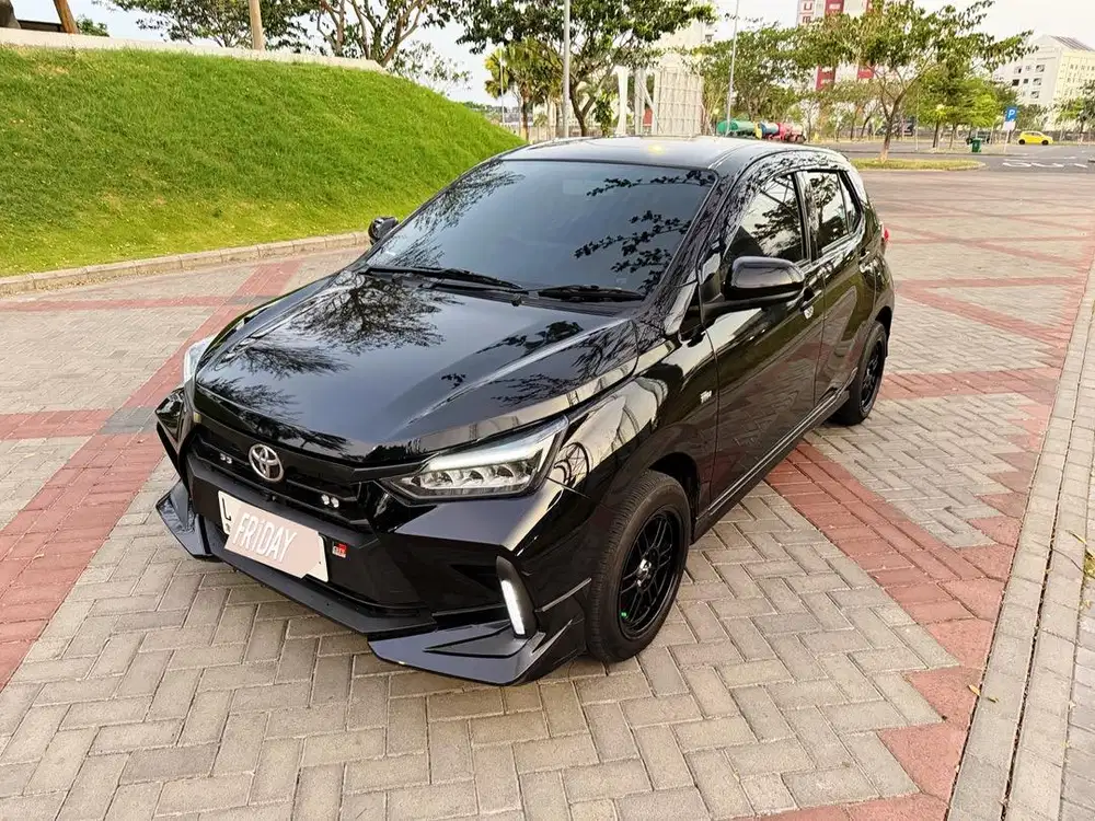 KM 4rb! TOYOTA AGYA G STYLIX MATIC GR 2025 Variasi 30jt x ayla brio rs