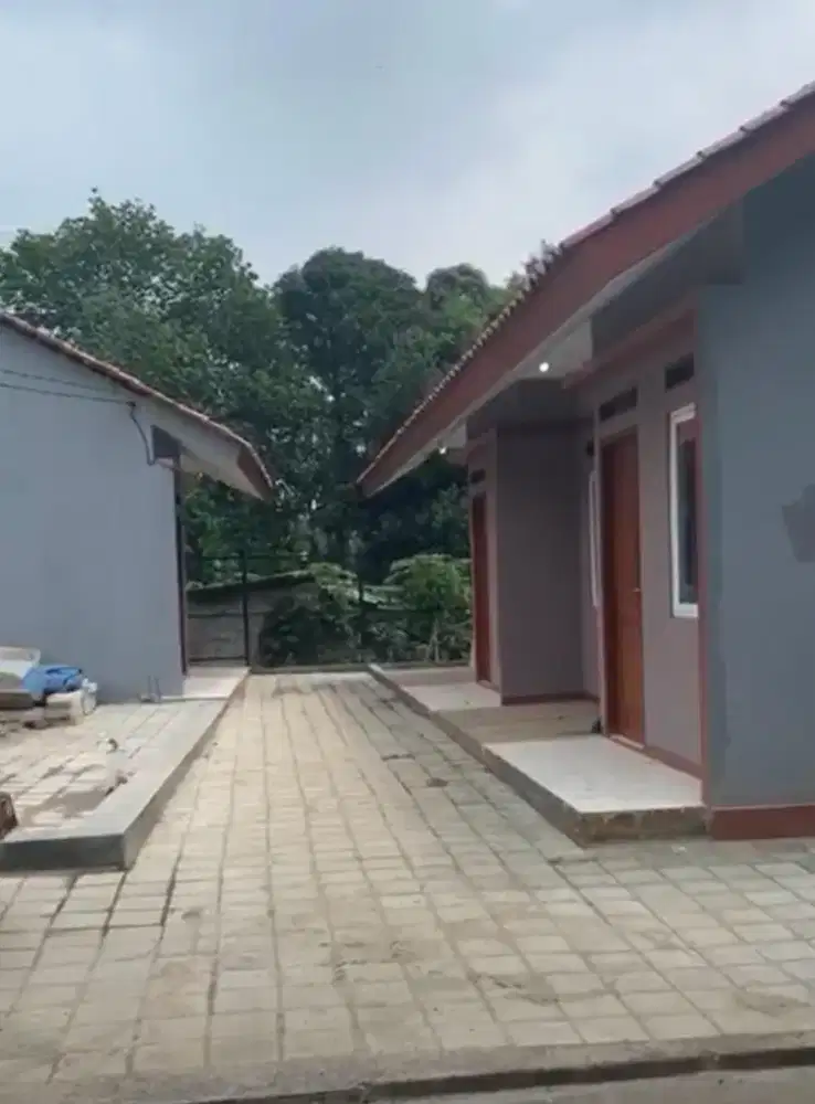 Rumah disewakan, 2 kamar tidur, 1 kamar mandi, bisa parkir mobil