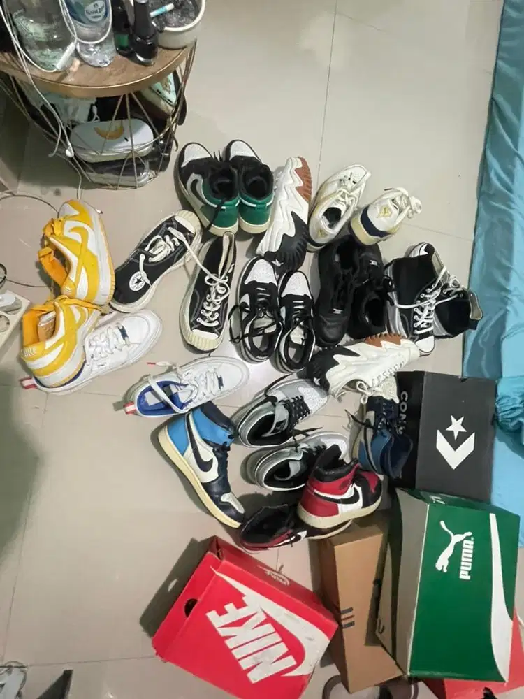 Aq jual sepatu semua ukuran 42