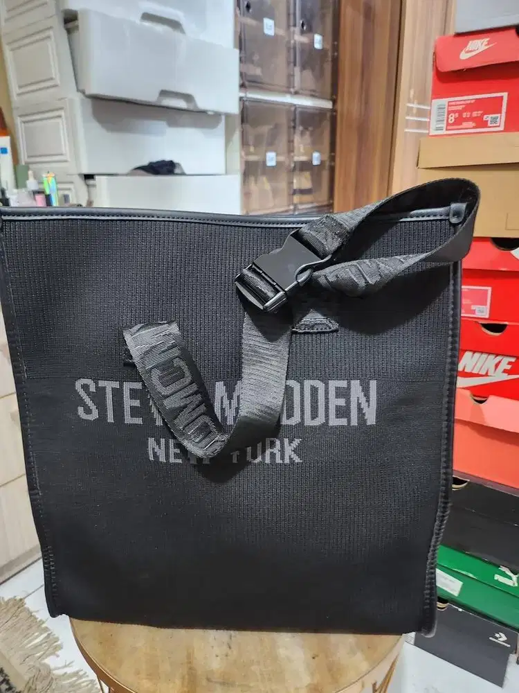 Tas steve  made masi lengak dan dasbeng nya