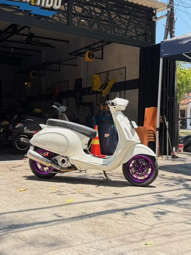 Tgn 1 dari Baru! Vespa Sprint X Justin Bieber