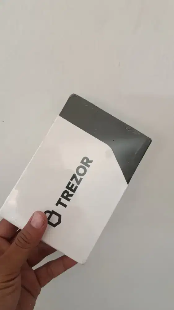 dijual trezor T & ledger nano x