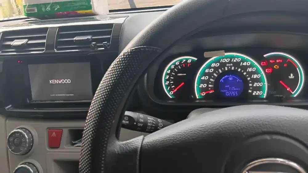 Mobil sirion 2011