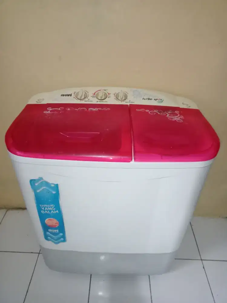Mesin cuci 2tabung merk AKARI - AWM-8702K