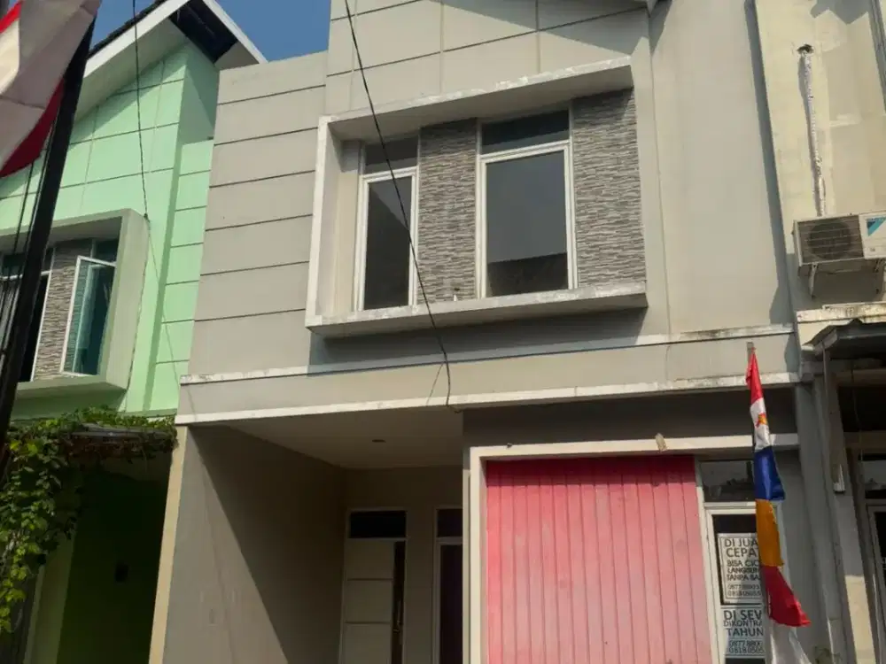 Rumah Disewakan Dua Lantai Lokasi Strategis