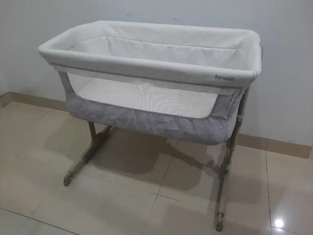 Preloved Ranjang Bayi / Baby Crib Merk Brevi