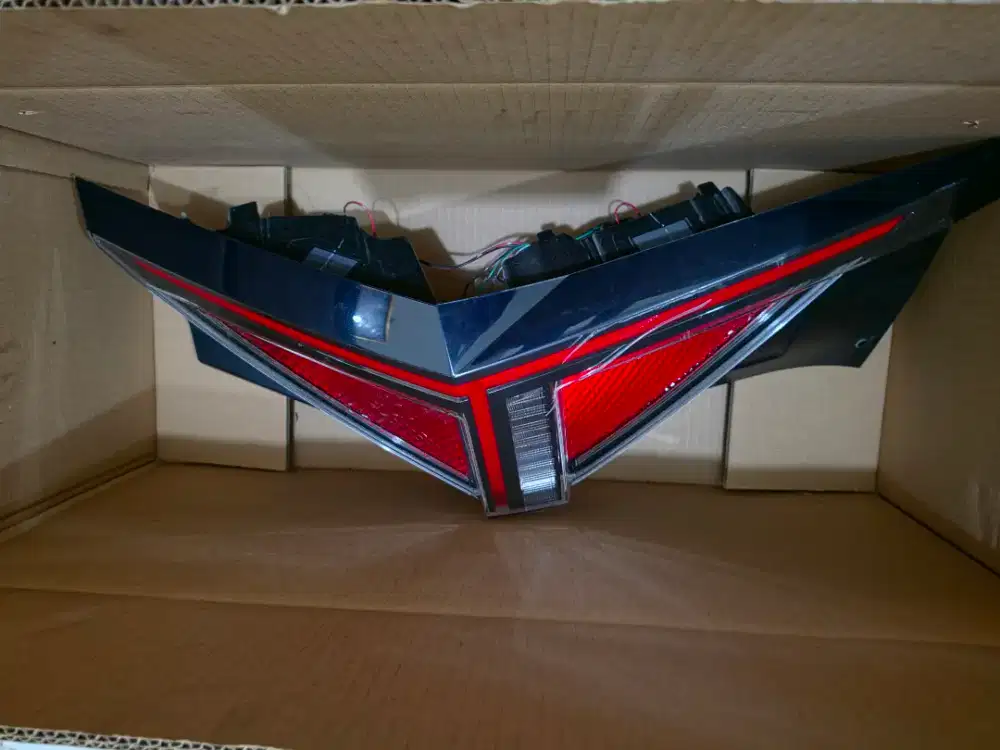 Stoplamp Lampu Belakang Kanan Hyundai Stargazer X Original Copotan