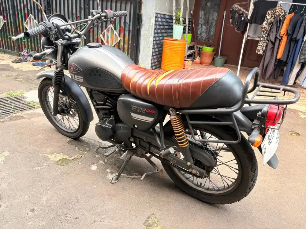 Dijual cept Kawasaki W175 Cafe tahun 2019, pemakaian pribadi.