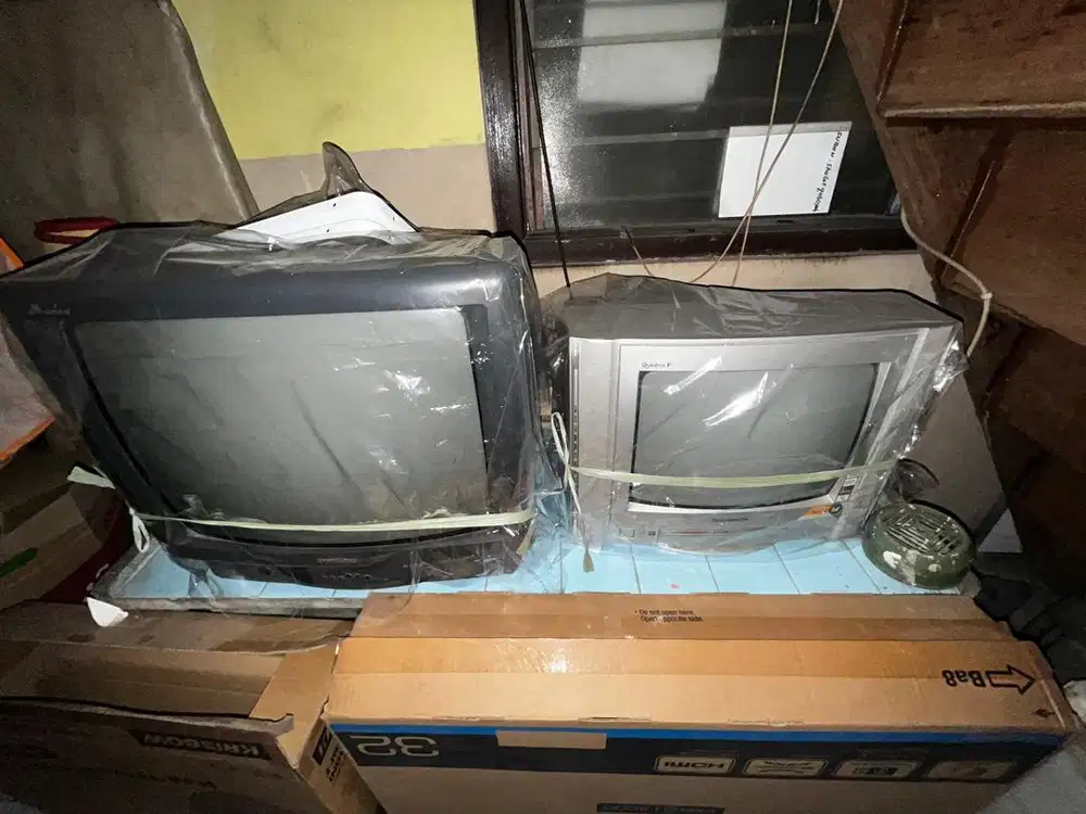 Dijual 2 TV Tabung Goldstar dan Panasonic