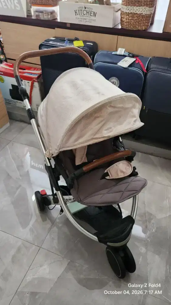 Oyster gem stroller