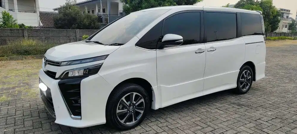 Toyota Voxy 2018 Bensin