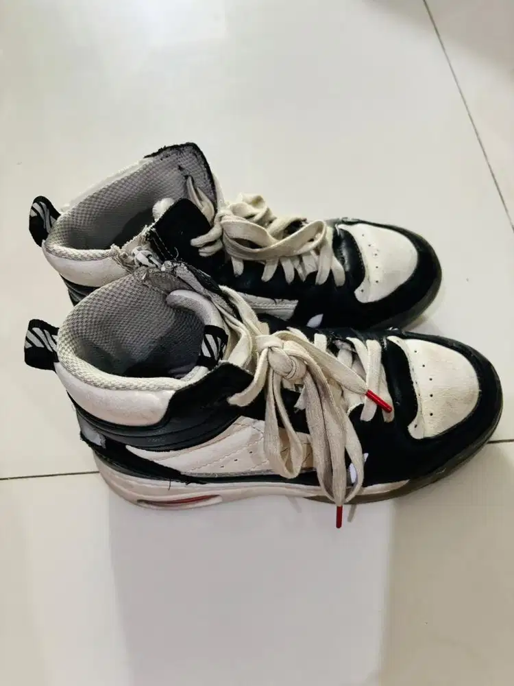 Sepatu anak merk Zara ukuran 33
