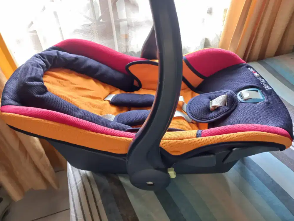 Kursi bayi untuk dimobil baby car seat