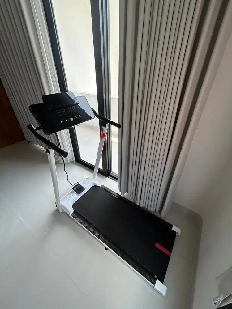 Dijual Alat Treadmill kondisi bagus spt baru