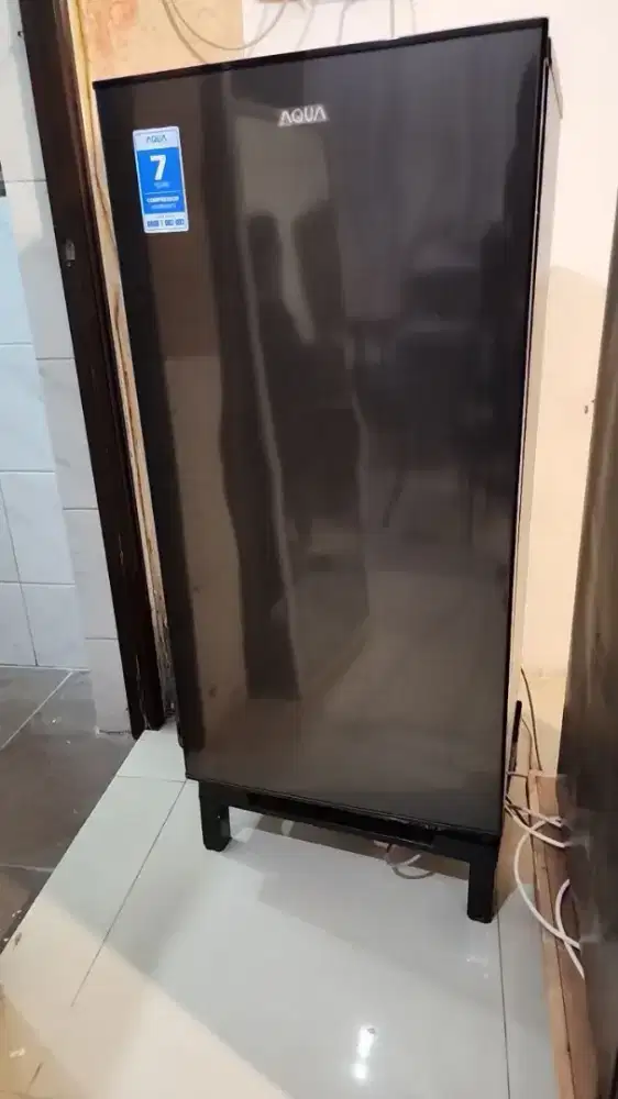 Kulkas Aqua Kondisi 100%