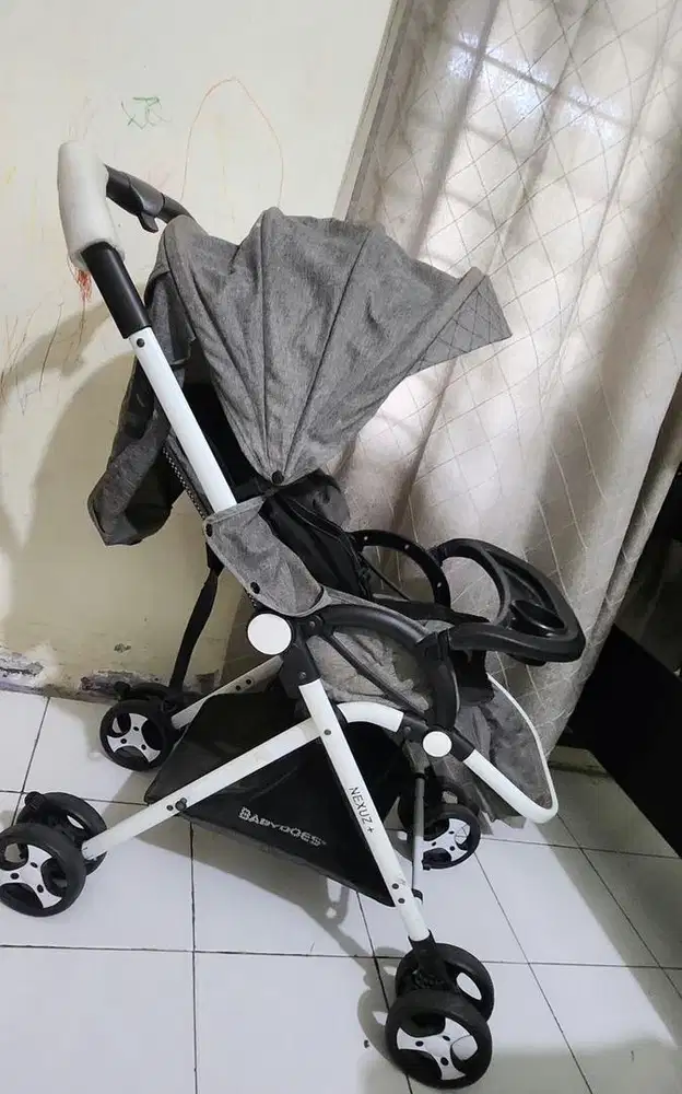 Stroller babydoes